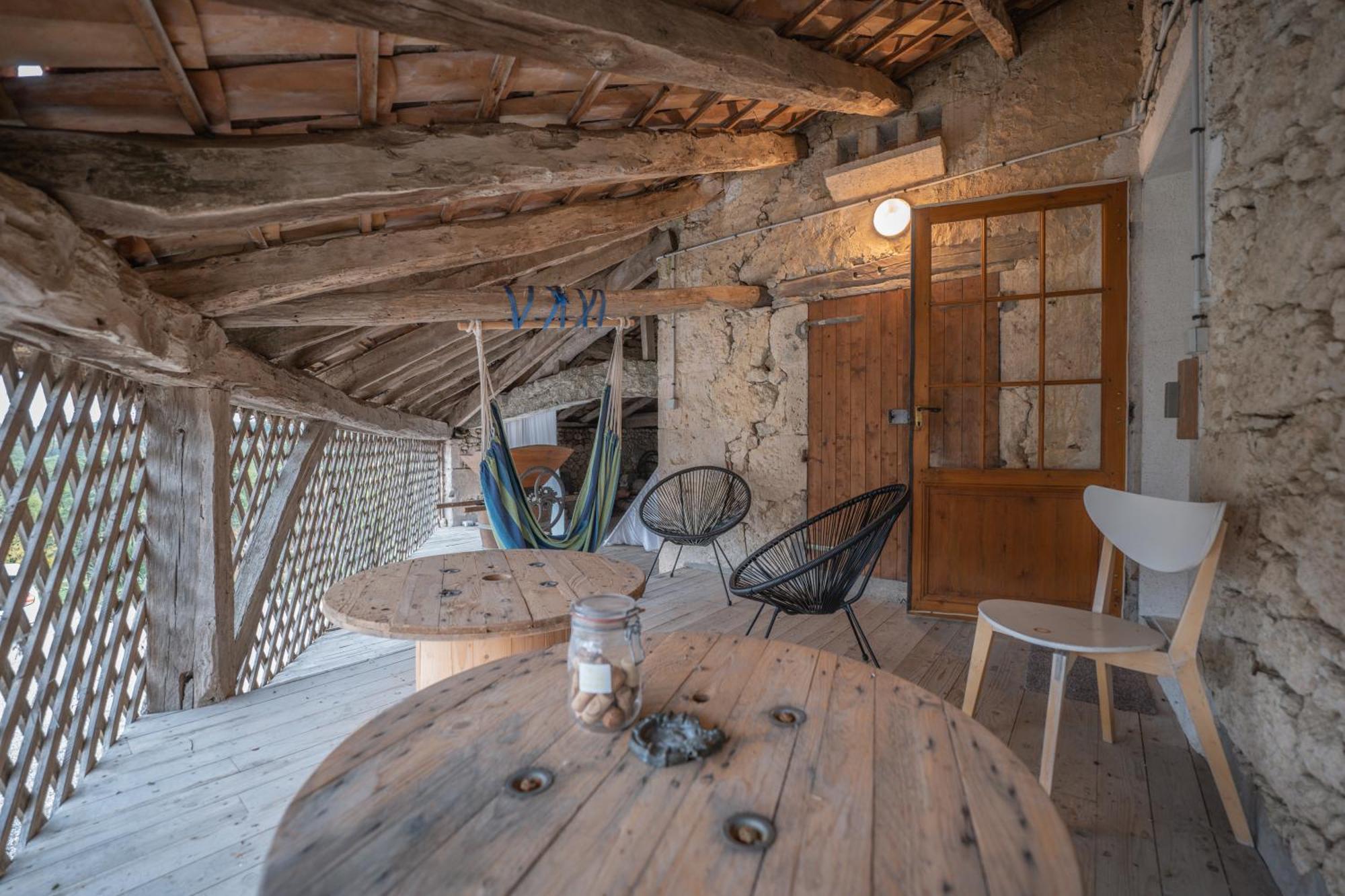 Chateau Baleste - Logement 2 Montesquieu  エクステリア 写真